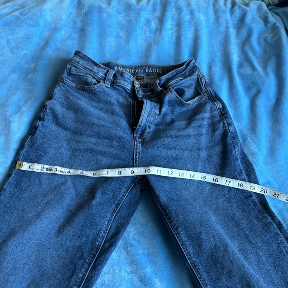 🥶AMERICAN EAGLE MOM JEANS - Picture 8 of 9